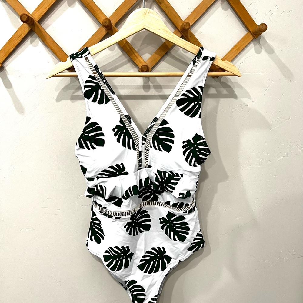 CUPSHE MONSTERA PALM LEAF ONE PIECE SWIMSUIT